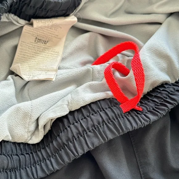 Under Armour Women's Running Shorts M - Picture 5 of 5